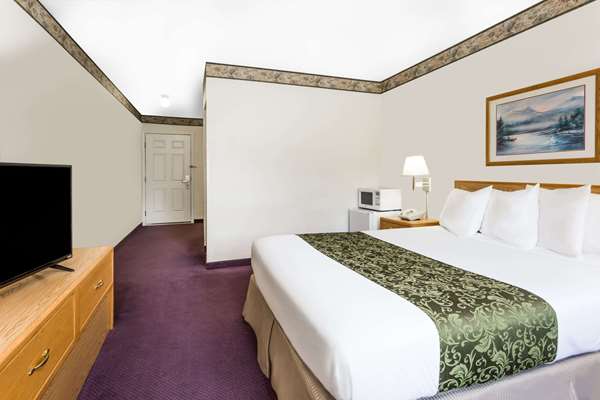  - Days Inn Ocean Shores