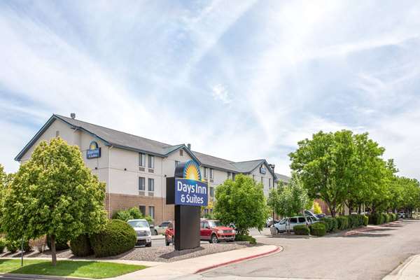 Exterior view - Days Inn Airport Denver