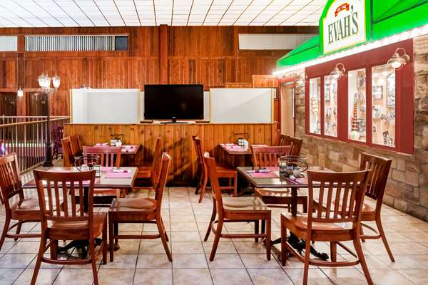 Restaurant - Ramada Inn & Copper Queen Casino Ely