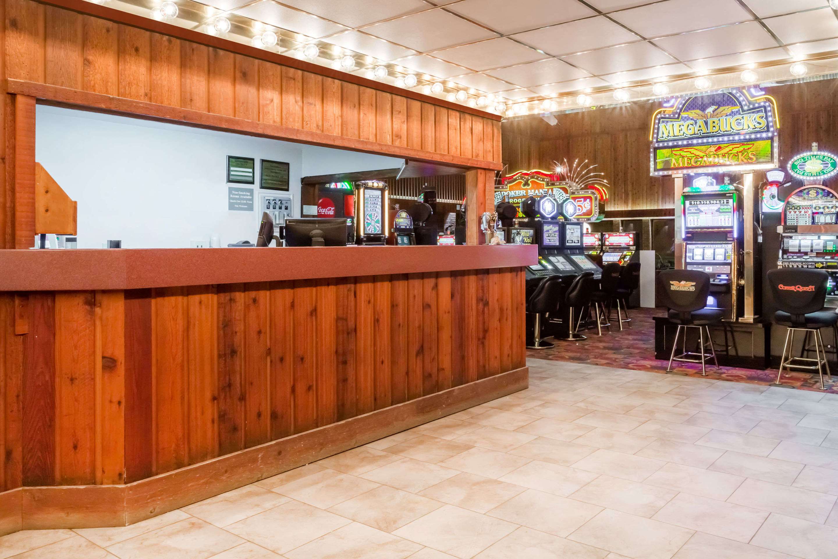 Lobby | Ramada by Wyndham Ely