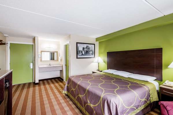  - Super 8 Motel Bangor - I-95, Exit 182B