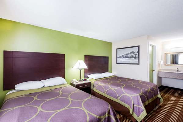  - Super 8 Motel Bangor - I-95, Exit 182B