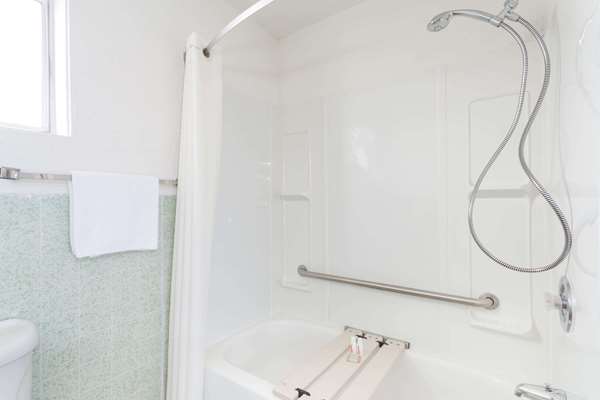  - Super 8 Motel Wells - I-80, Exit 352