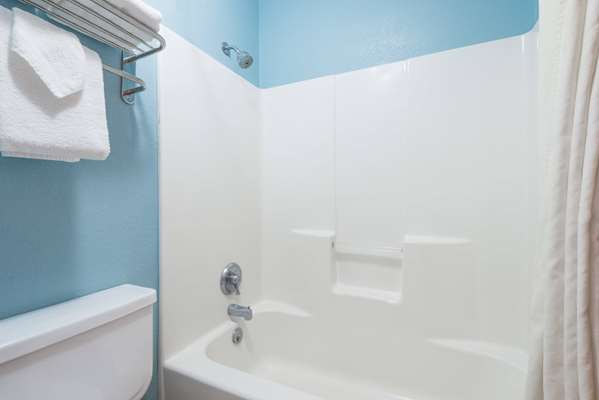  - Super 8 Henderson - I-76, Exit 10