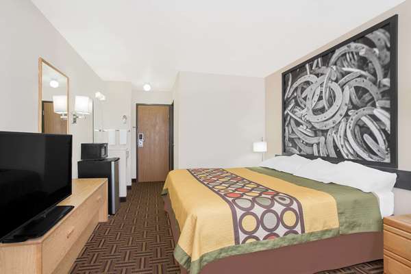  - Super 8 Hotel Bloomfield - I-25, Exit 242