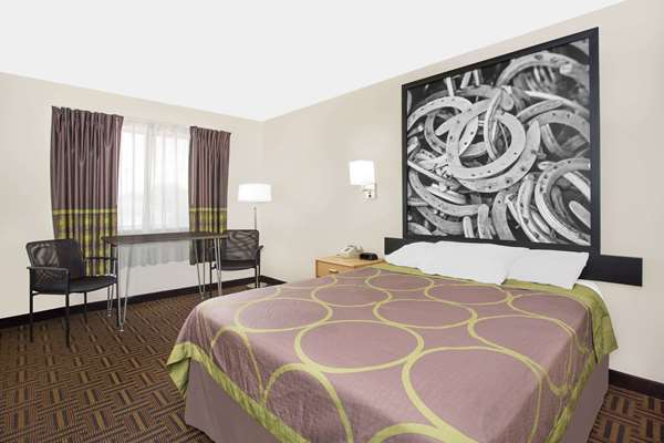  - Super 8 Hotel Bloomfield - I-25, Exit 242