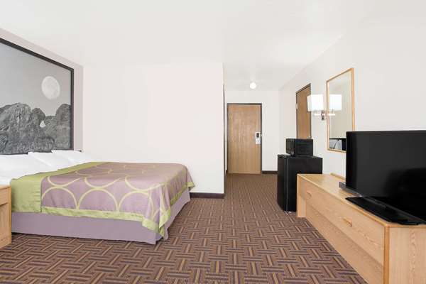  - Super 8 Hotel Bloomfield - I-25, Exit 242