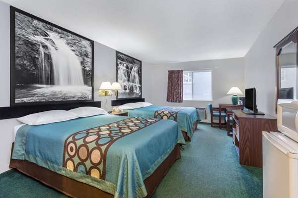  - Super 8 Hotel Reedsburg