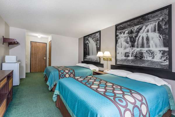  - Super 8 Hotel Reedsburg
