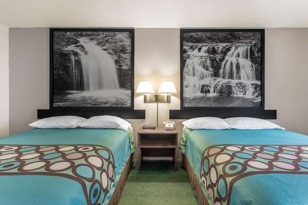  - Super 8 Hotel Reedsburg