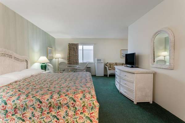 Suite - Super 8 Hotel Reedsburg