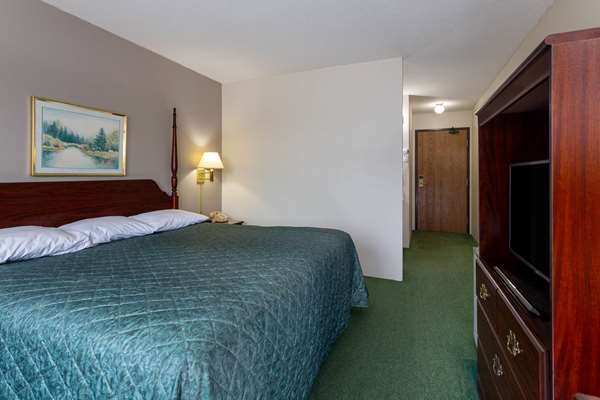  - Super 8 Hotel Reedsburg