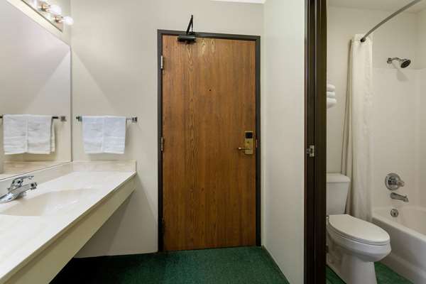 - Super 8 Hotel Reedsburg