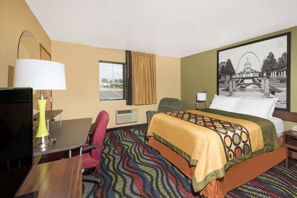  - Super 8 Hotel Farmington