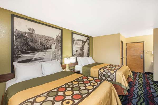  - Super 8 Hotel Farmington