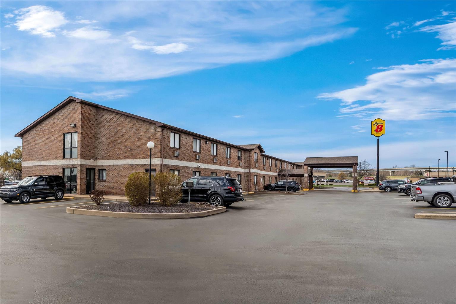 Super 8 Farmington