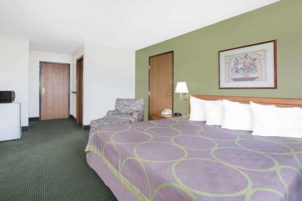 Suite - Super 8 Motel Chillicothe