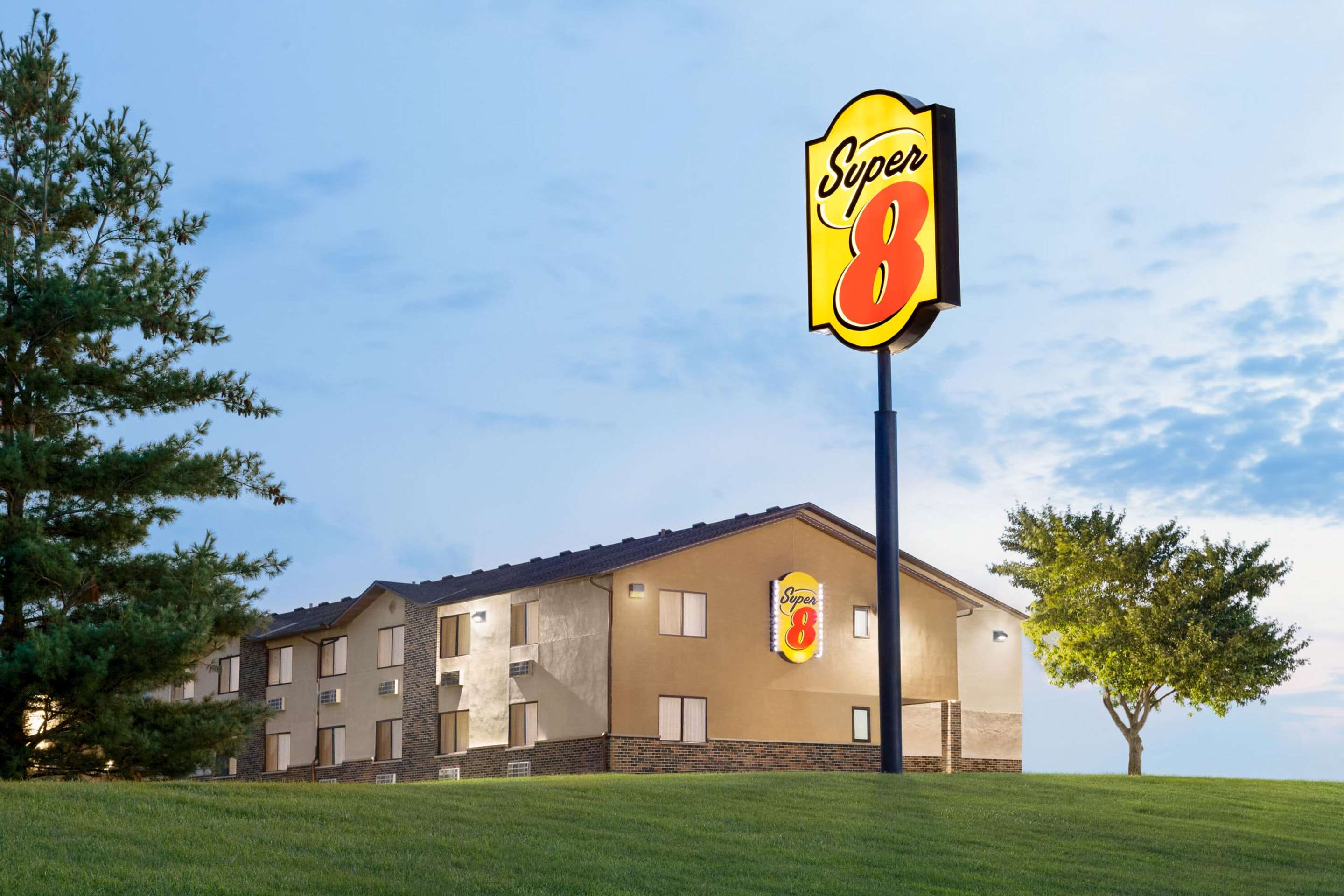 Exterior | Super 8 by Wyndham Chillicothe