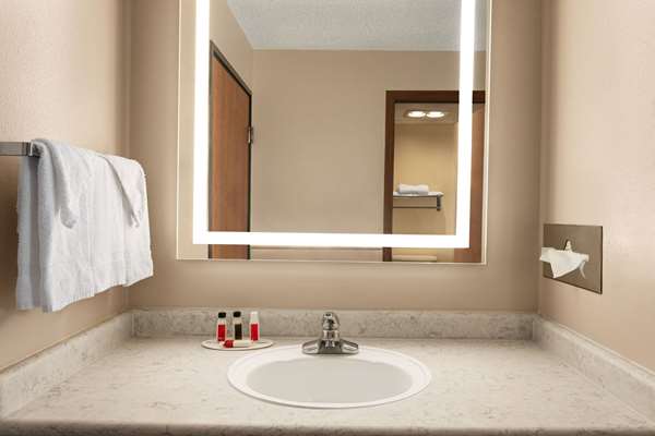  - Super 8 Motel Chillicothe