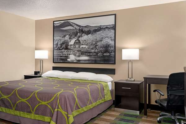 Suite - Super 8 Motel Chillicothe