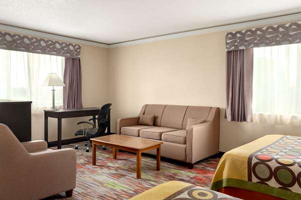 Suite - Super 8 Motel Chillicothe