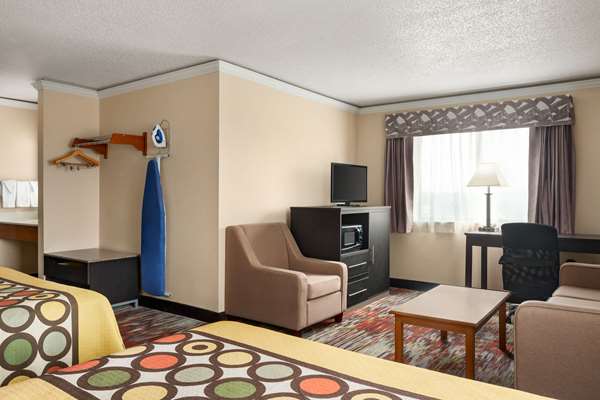 Suite - Super 8 Motel Chillicothe