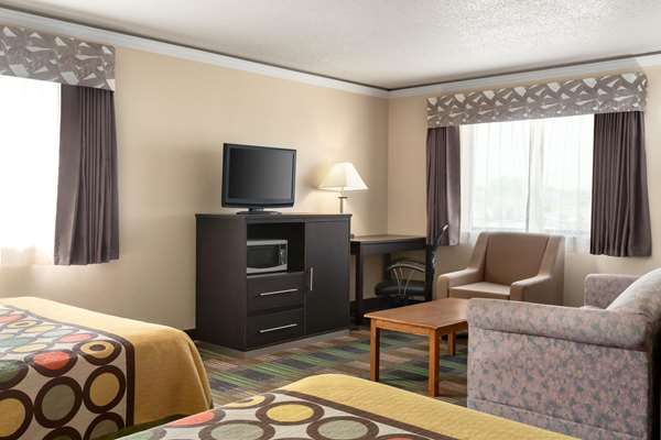 Suite - Super 8 Motel Chillicothe