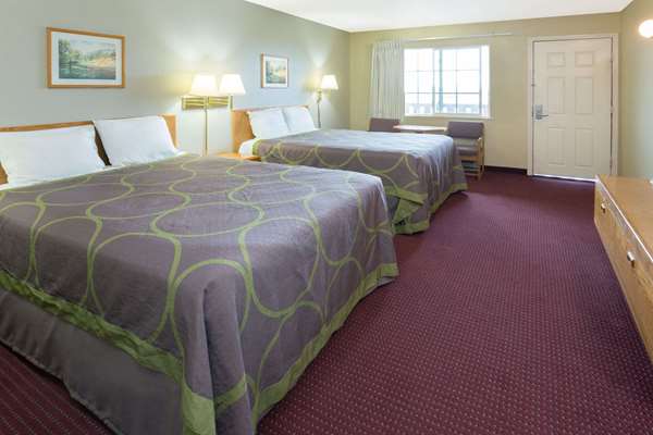  - Super 8 Motel Crescent City