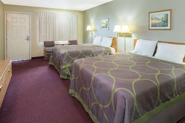  - Super 8 Motel Crescent City