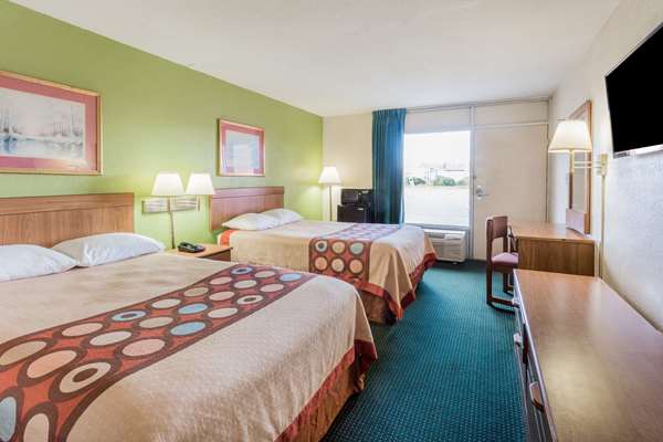  - Super 8 Motel Tifton - I-75, Exit 63A