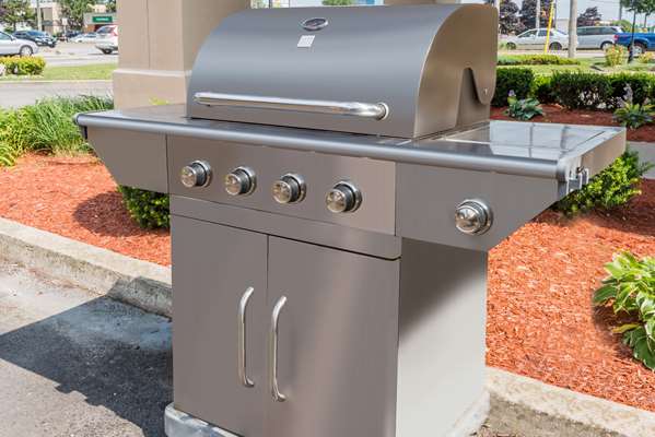  - Super 8 Hotel Guelph