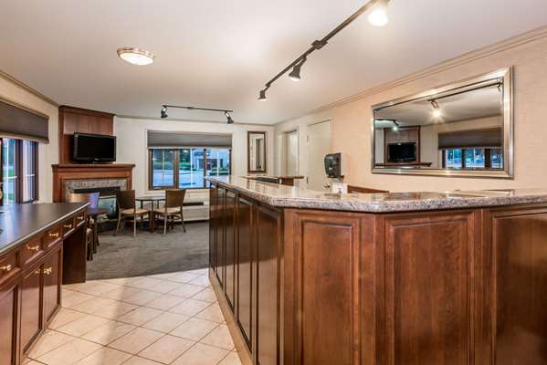  - Super 8 Hotel Guelph