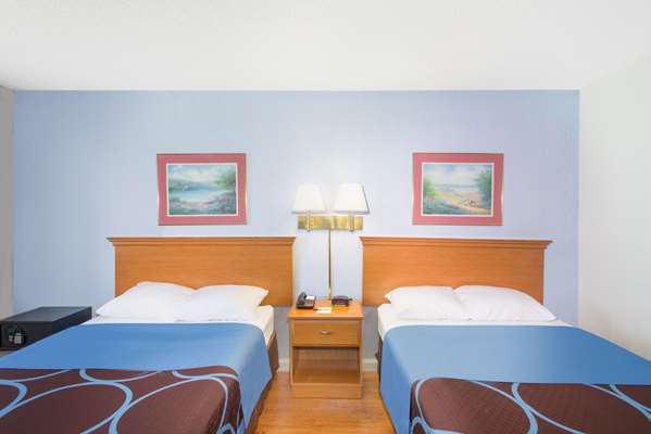  - Super 8 Hotel Webster