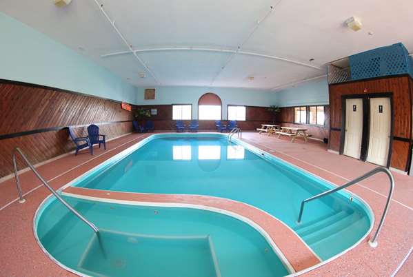 Pool - Super 8 Hotel Portsmouth
