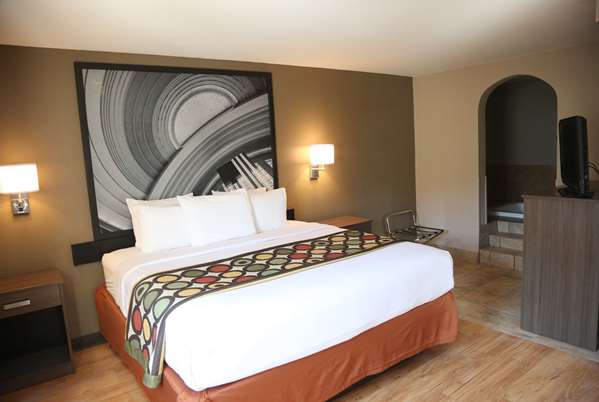  - Super 8 Hotel Portsmouth