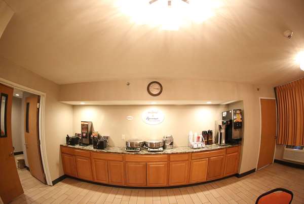  - Super 8 Hotel Portsmouth