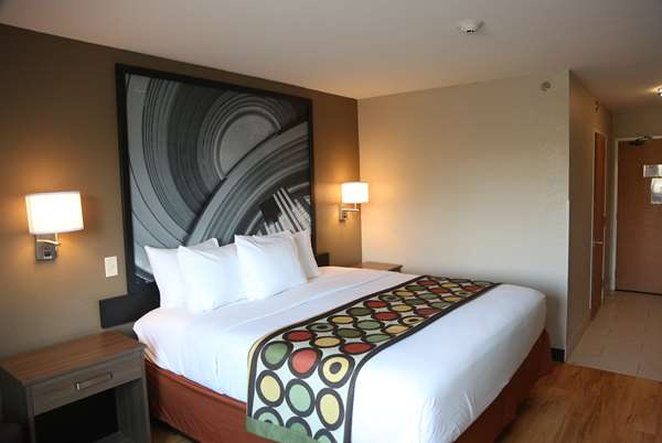  - Super 8 Hotel Portsmouth
