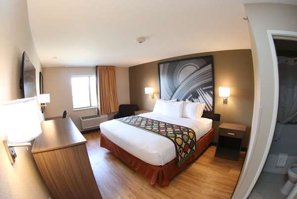  - Super 8 Hotel Portsmouth
