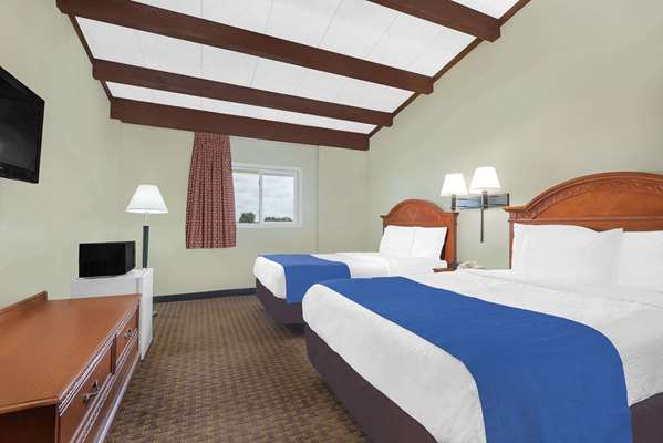  - Travelodge Lima - I-75, Exit 125