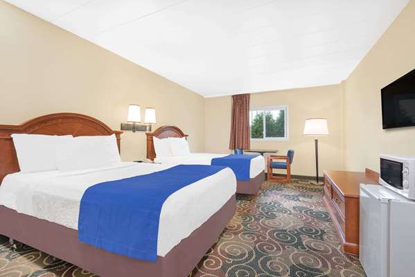  - Travelodge Lima - I-75, Exit 125