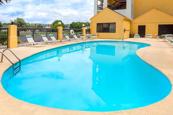 Pool - Super 8 Motel Emert Pigeon Forge