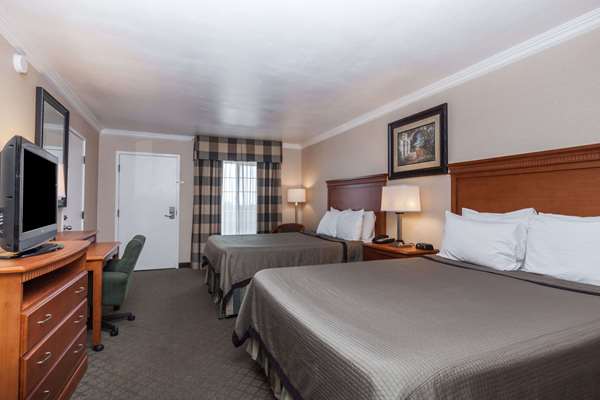  - Travelodge Sylmar - I-210, Exit 2