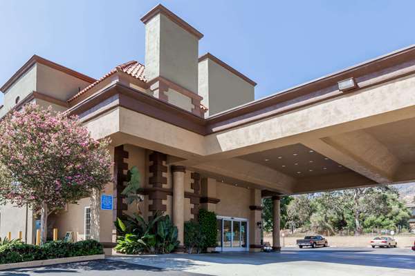 Exterior view - Travelodge Sylmar - I-210, Exit 2