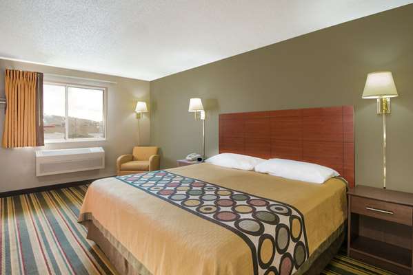  - Super 8 Hotel Clearfield - I-80, Exit 120