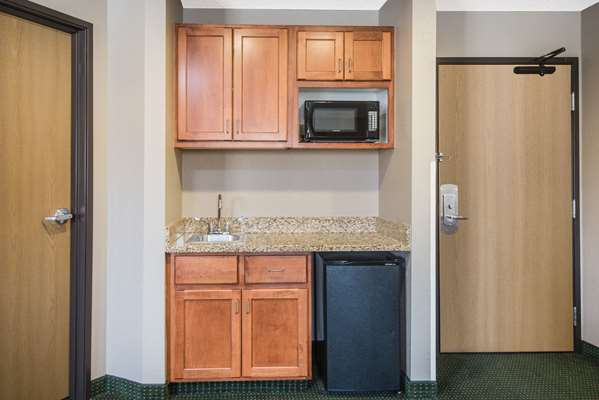 Suite - Super 8 Hotel Clearfield - I-80, Exit 120