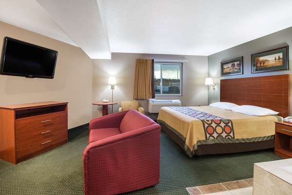 Suite - Super 8 Hotel Clearfield - I-80, Exit 120