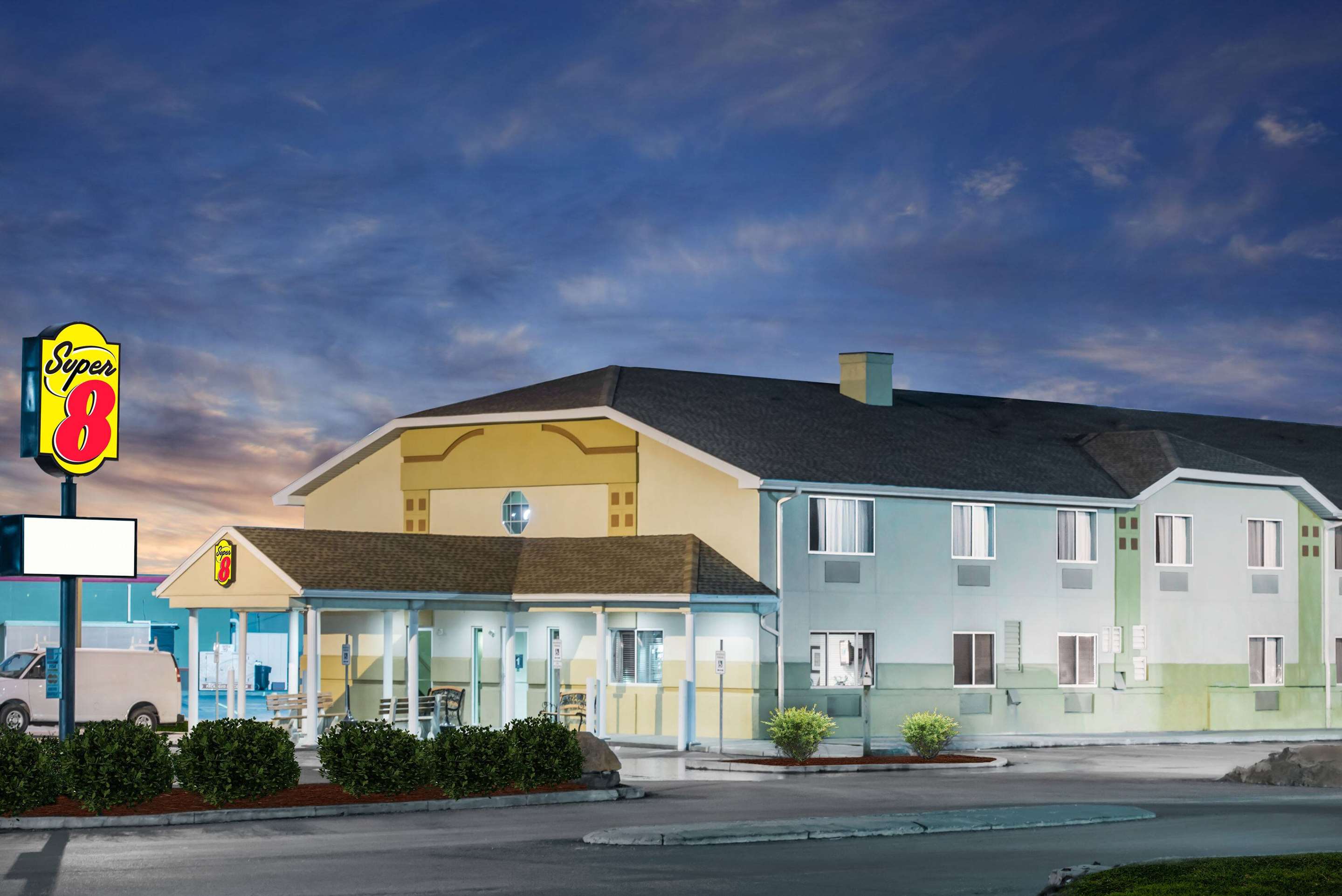 Exterior | Super 8 by Wyndham Clearfield