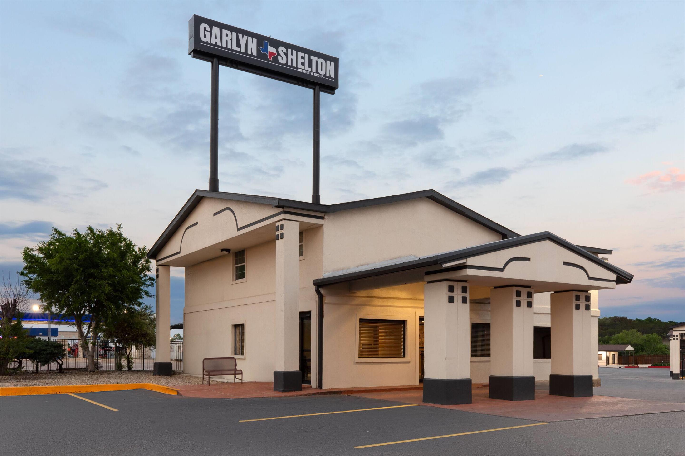 Exterior | Super 8 by Wyndham Temple