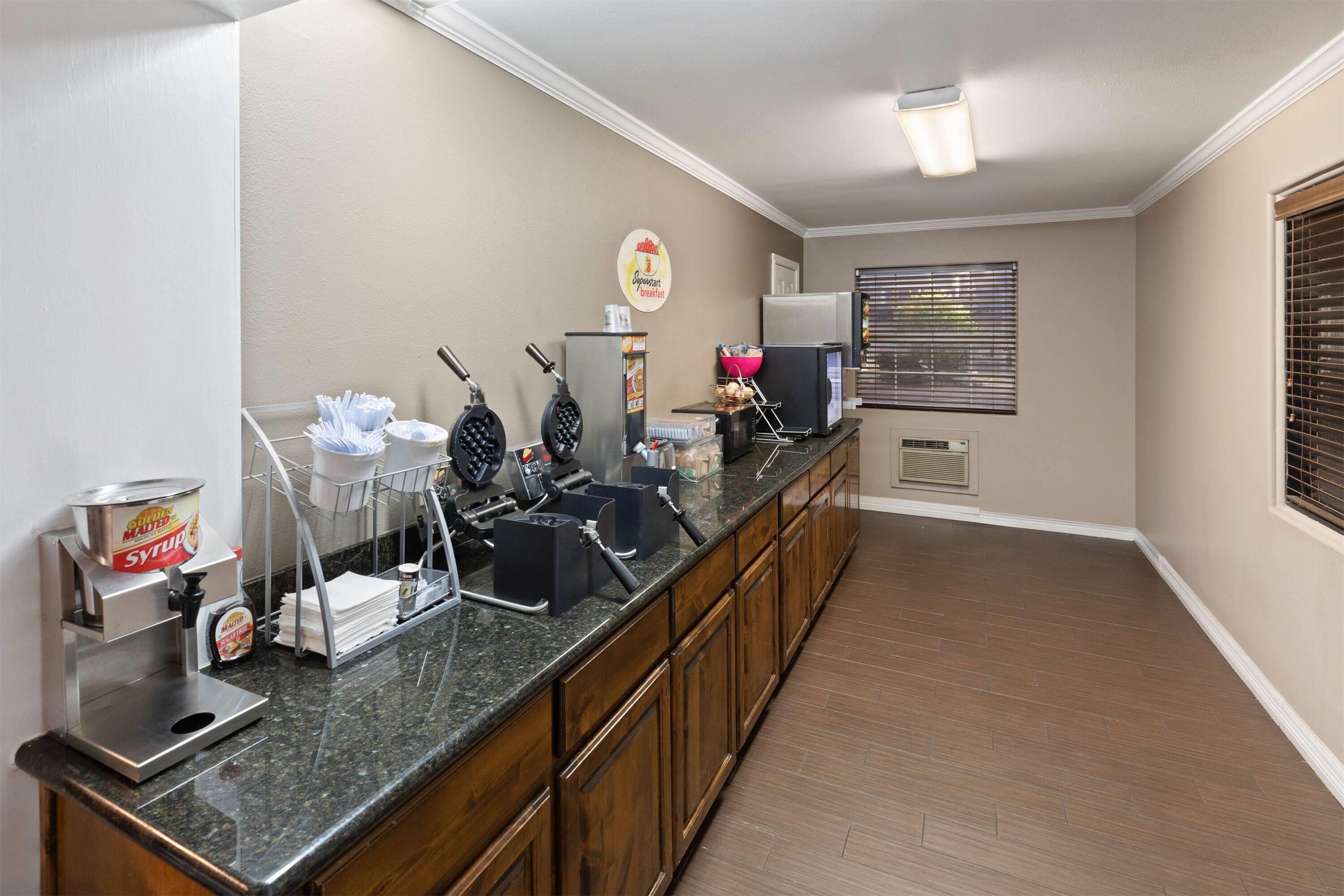 Property amenity | Super 8 by Wyndham Temple