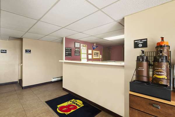  - Super 8 Hotel Redfield